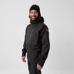 FJÄLLRÄVEN KEB ECO-SHELL JACKET M Herren - Hardshelljacke 28 FJÄLLRÄVEN KEB ECO-SHELL JACKET M Herren - Hardshelljacke -Globetrotter 5637533589 o keb ecoshell jacket m fjaellraeven 24 1