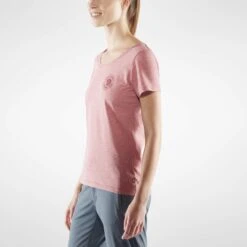 FJÄLLRÄVEN 1960 LOGO T-SHIRT W Damen - T-Shirt 12 FJÄLLRÄVEN 1960 LOGO T-SHIRT W Damen - T-Shirt -Globetrotter 5637912129 d 1960 logo tshirt w fjaellraeven 24